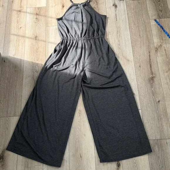 Three Bird Nest Gray Wide Leg Jumpsuit Sleeveless High Neck New - Picture 5 of 9